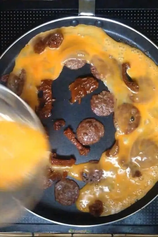 Making a Thin Stove Top Pepperoni Pizza Frittata Making a Thin Stove Top Pepperoni Pizza Frittata