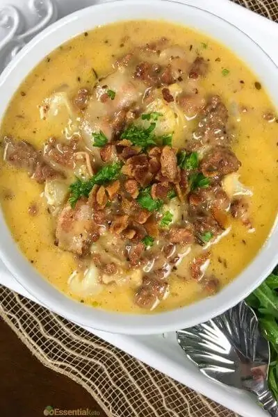Keto Bacon and Cheeseburger Soup with Cauliflower