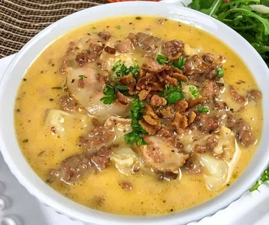 Low Carb Cheeseburger Soup with Cauliflower